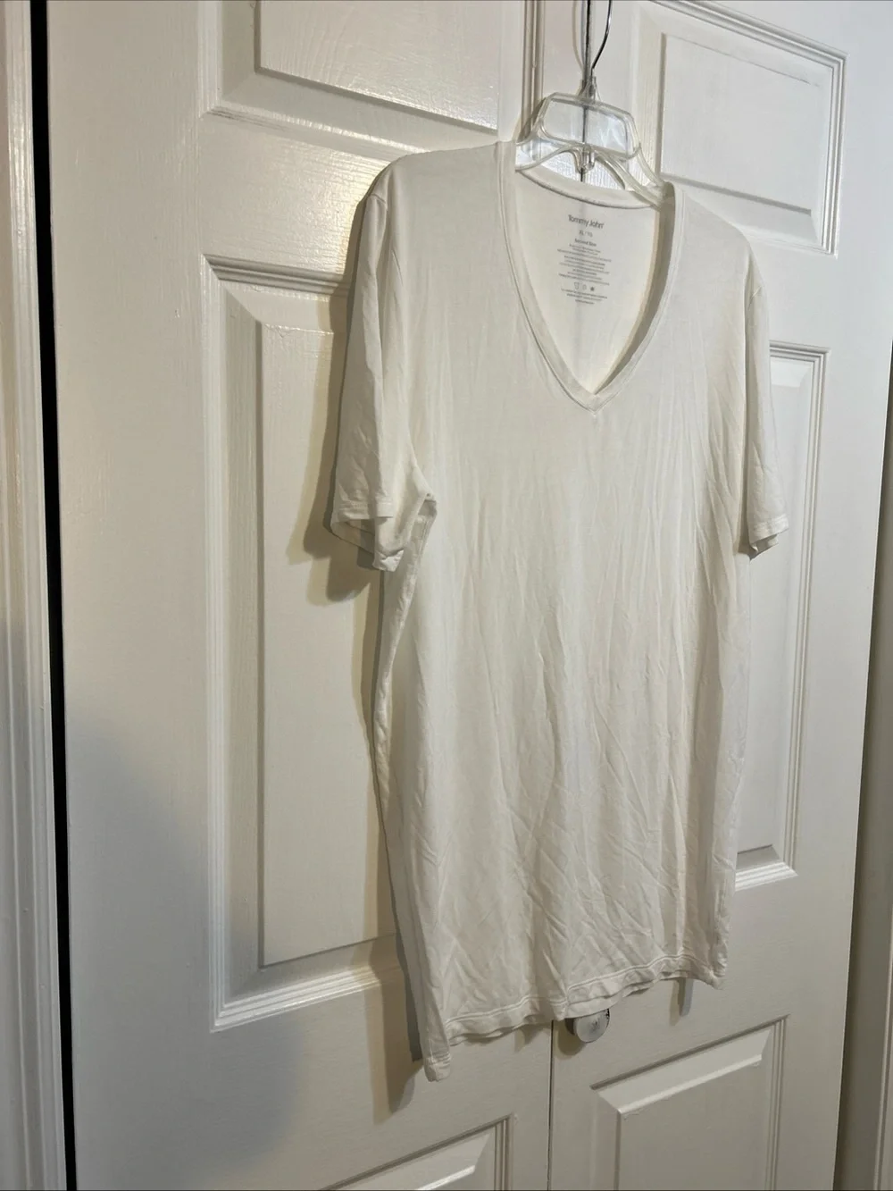 Tommy John Second Skin V-Neck Men’s T-Shirt Size XL  Micro Modal Stretch Tee